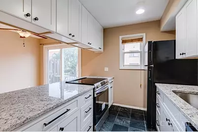 2436 Grandview Avenue, Cincinnati, OH 45206 - Photo 11