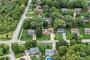 765 8 Mile Rd, Anderson Township, OH 45255 - Photo 9