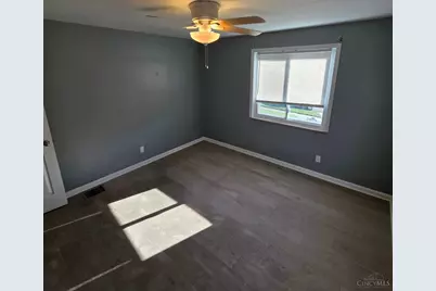 8253 Royal Heights Drive, Colerain Township, OH 45239 - Photo 5