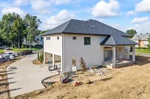 1900 Alda Ct, Washington Twp, OH 45459 - Photo 5