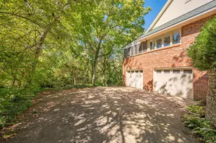 11119 Embassy Dr, Forest Park, OH 45240 - Photo 5
