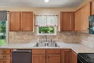 8102 Sterling Spring Dr, Goshen, OH 45140 - Photo 11