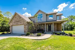 6830 Liberty Farms Ct, Liberty Township, OH 45011 - Photo 1