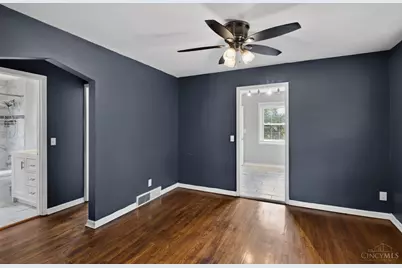 5065 Western Hills Ave, Cincinnati, OH 45238 - Photo 9