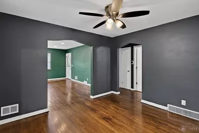 5065 Western Hills Ave, Cincinnati, OH 45238 - Photo 11