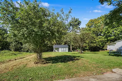 933 N High Street, Hillsboro, OH 45133 - Photo 43