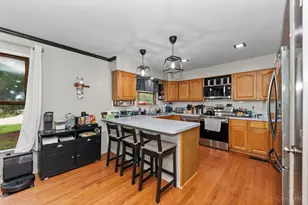 1352 Lorelei Dr, Perry Township, OH 45118 - Photo 15