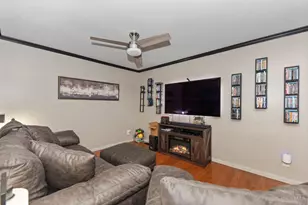 1352 Lorelei Dr, Perry Township, OH 45118 - Photo 11