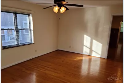 234 Woolper Avenue, Cincinnati, OH 45220 - Photo 17