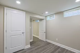 8422 Chesswood Dr, Colerain Township, OH 45239 - Photo 23