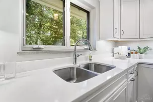 4877 Le Blond Ave, Cincinnati, OH 45208 - Photo 15