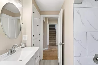 1127 W North Bend Dr, Cincinnati, OH 45224 - Photo 27