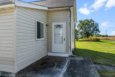 6252 St Rt 28, Clark Township, OH 45146 - Photo 11