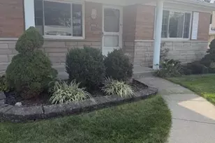 5989 Oakapple Dr, Green Township, OH 45248 - Photo 3