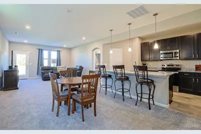 3427 Spring Harvest Drive, Batavia, OH 45103 - Photo 15