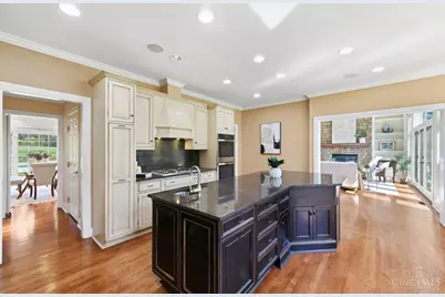 8575 Sleepy Hollow Drive, Indian Hill, OH 45243 - Photo 17