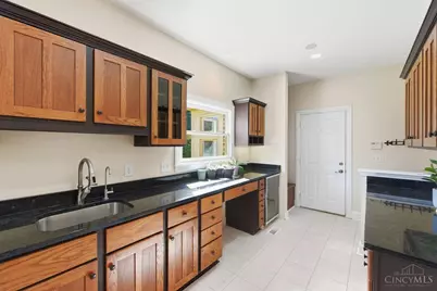 8575 Sleepy Hollow Drive, Indian Hill, OH 45243 - Photo 11