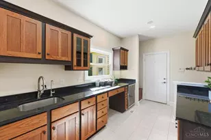 8575 Sleepy Hollow Dr, Indian Hill, OH 45243 - Photo 11