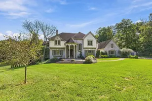 8575 Sleepy Hollow Dr, Indian Hill, OH 45243 - Photo 3