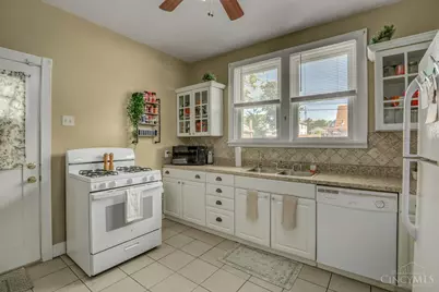 3302 Wardall Avenue, Cheviot, OH 45211 - Photo 9