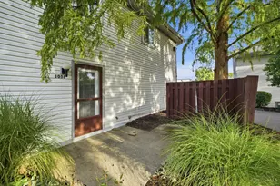 1058 E Crescentville Rd, West Chester, OH 45246 - Photo 3