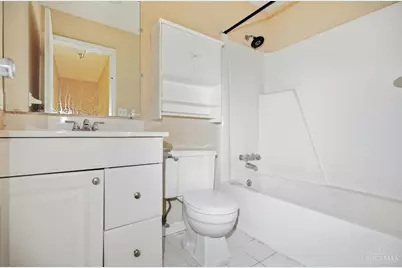 1058 E Crescentville Road, West Chester, OH 45246 - Photo 17