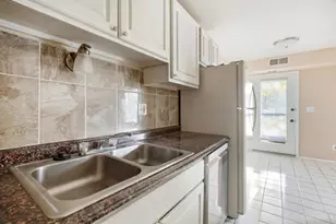 1058 E Crescentville Rd, West Chester, OH 45246 - Photo 11