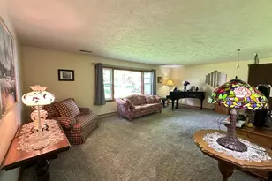 300 Park Ave, Lynchburg, OH 45142 - Photo 5