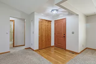 5984 Tyler Point Dr, Fairfield Township, OH 45011 - Photo 3