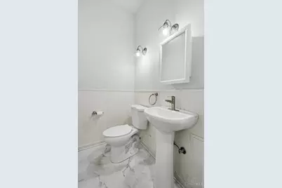 2200 W Clifton Avenue, Cincinnati, OH 45219 - Photo 13