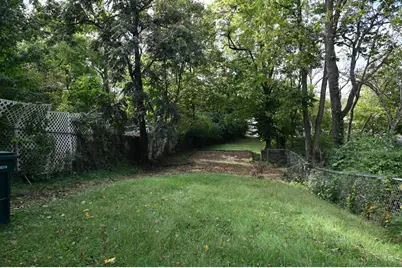 3135 Durrell Avenue, Cincinnati, OH 45207 - Photo 3