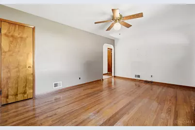 833 Magie Avenue, Fairfield, OH 45014 - Photo 5