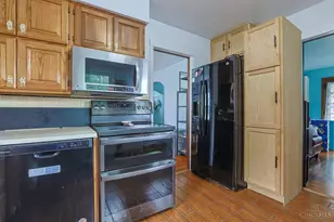 1737 Madison Ave, Cincinnati, OH 45231 - Photo 17