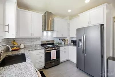 2542 Cypress, Cincinnati, OH 45212 - Photo 17