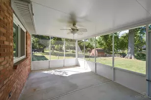 8576 Bethany Ln, Anderson Township, OH 45255 - Photo 7