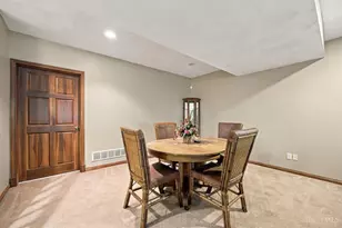 5460 Lakefront Dr, Green Township, OH 45247 - Photo 37