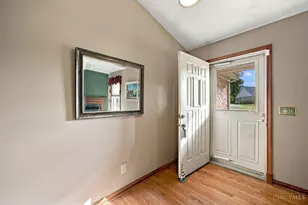 5460 Lakefront Dr, Green Township, OH 45247 - Photo 5