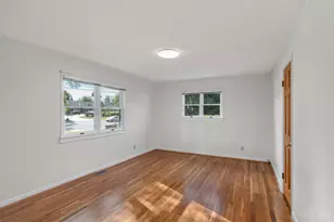9043 Winton Rd, Springfield Township, OH 45231 - Photo 7