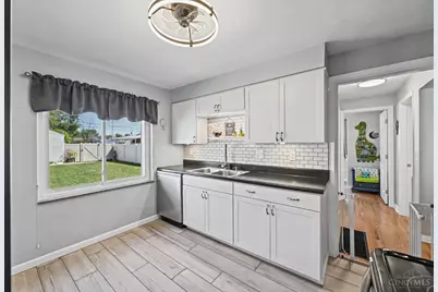 1052 Wilmington Avenue, Dayton, OH 45420 - Photo 9
