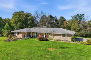 570 Ibold Rd, Miami Township, OH 45140 - Photo 3