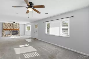 8005 Crest Acres Dr, Deerfield Township, OH 45040 - Photo 5