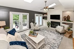 18 Greenhouse Ln, Cincinnati, OH 45209 - Photo 13