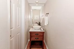 18 Greenhouse Ln, Cincinnati, OH 45209 - Photo 5