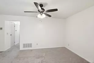 5207 S Eaglesnest Dr, Green Township, OH 45248 - Photo 9