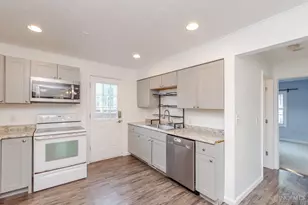 2014 W Bataan Dr, Kettering, OH 45420 - Photo 13