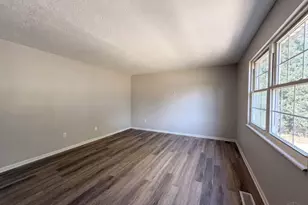 6363 Sandric Ln, Liberty Township, OH 45044 - Photo 5