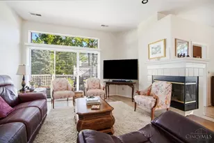 9652 Carriage Run Cir, Deerfield Township, OH 45140 - Photo 7