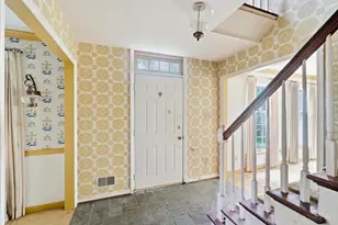 7256 Ayers Rd, Anderson Township, OH 45255 - Photo 3