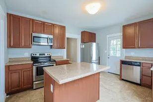 6215 Manuel St, Cincinnati, OH 45227 - Photo 9