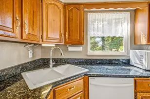 7909 Dee St, Madeira, OH 45243 - Photo 7
